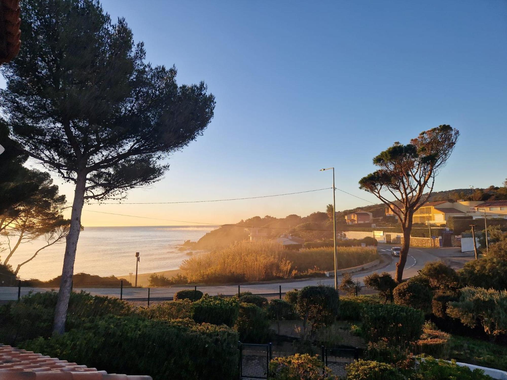 Les miroirs de la mer Saint Aygulf Extérieur photo